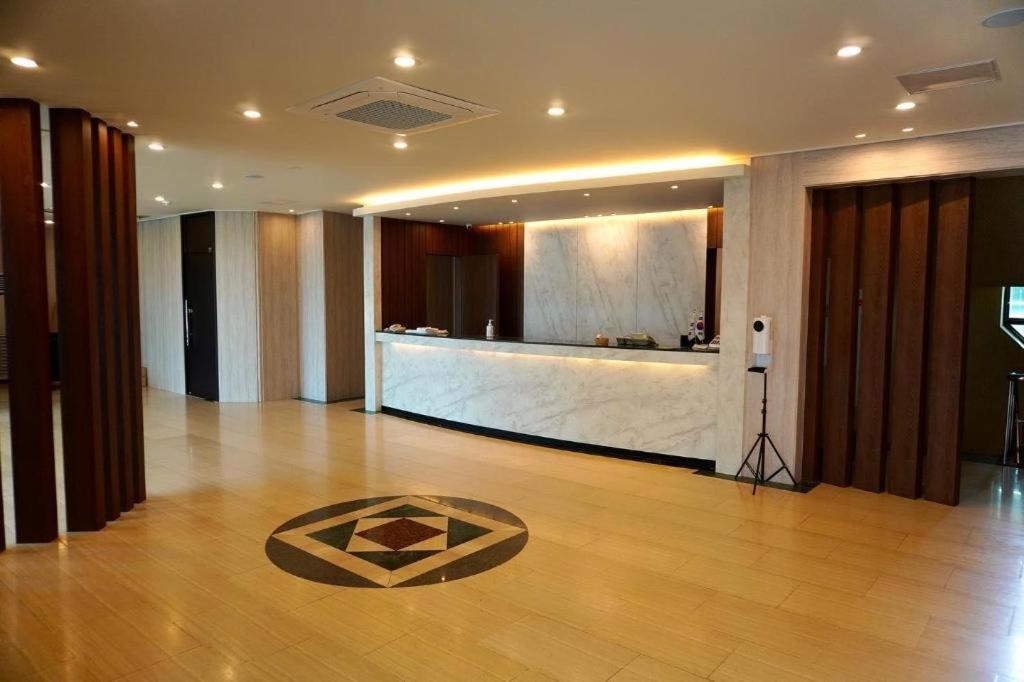 Emerald Hotel Jeju Eksteriør billede