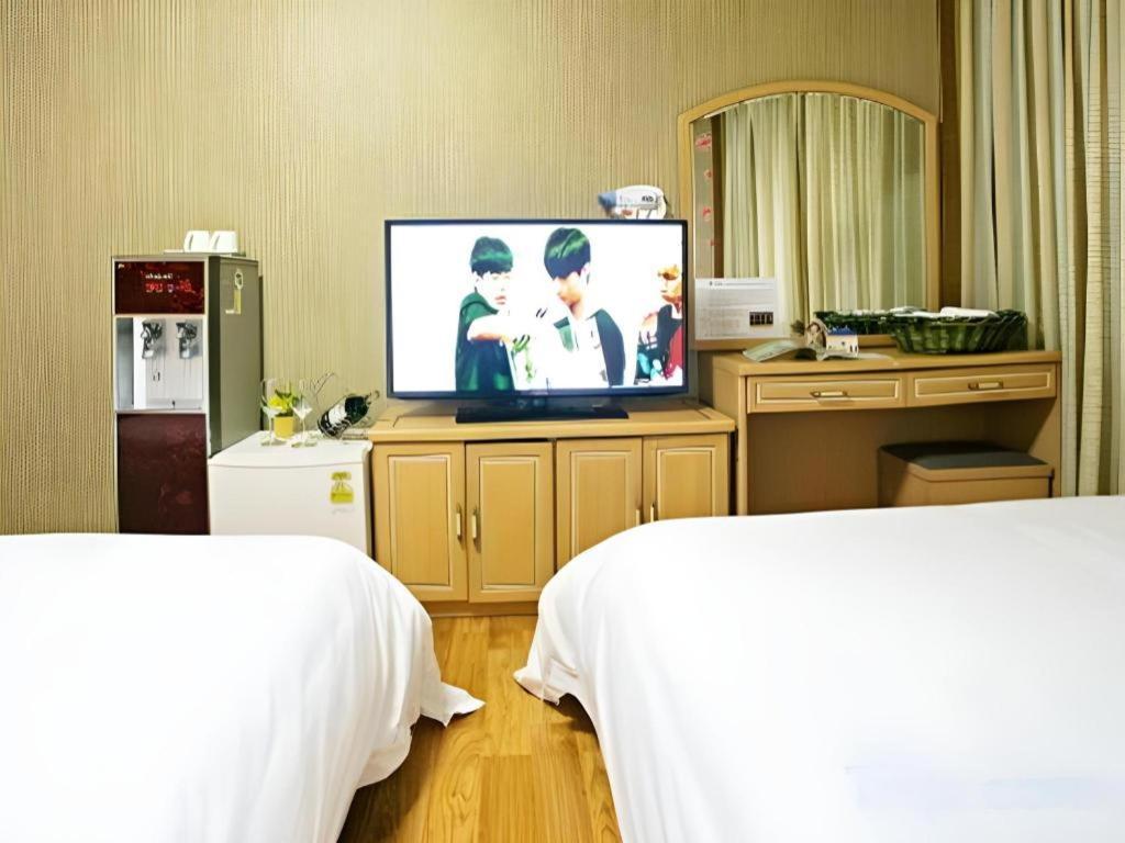Emerald Hotel Jeju Eksteriør billede