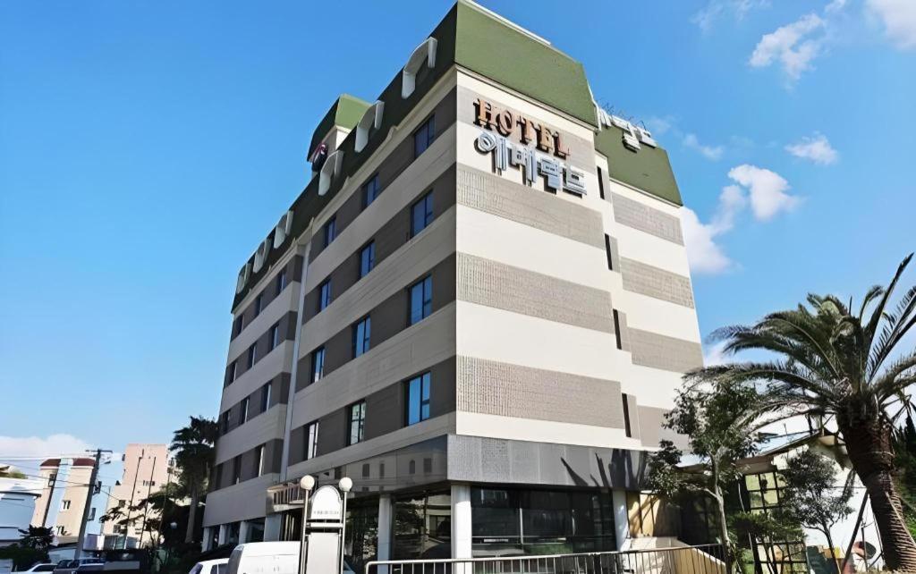 Emerald Hotel Jeju Eksteriør billede