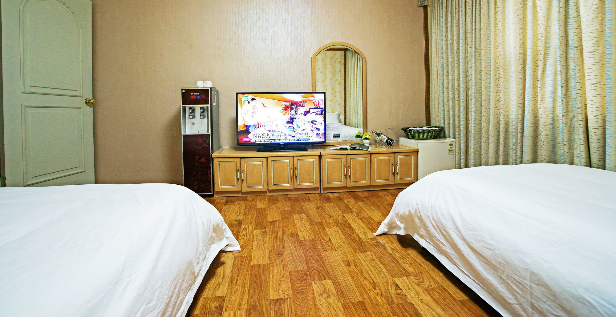 Emerald Hotel Jeju Eksteriør billede